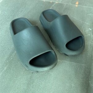 Yeezy Slides